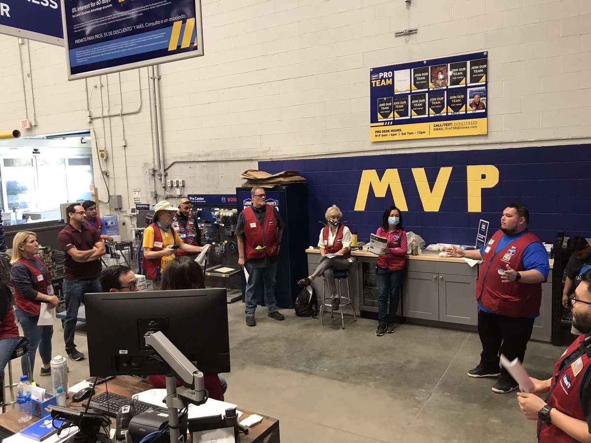 SalAranda16's tweet photo. We are All IN at RSM 0758 great energy from the team focusing on MVP,Pro Credit,LPP,Pipeline &amp; Celebrating the wins. Thank you @Mpena2605
#specialtyspotlight @RamonMontes0882 @specialtylowes https://t.co/DhhlHDrz9a