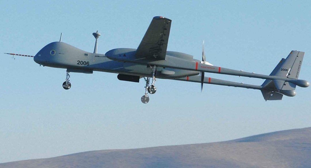 EretzIsrael's tweet photo. This is Heron TP, the spy drone that #Germany is arming with missiles in the face of the Russian threat. The Israeli unmanned aircraft has more than 30 hours of autonomy and will receive 140 air-to-ground missiles in next years. #StandAgainstForeignInvasion https://t.co/4OVmGWRjbl