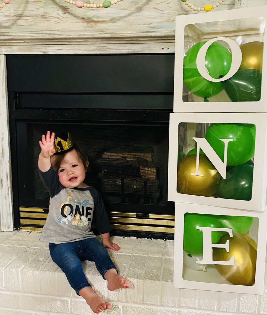 CappsJesica's tweet photo. The sweetest little boy is one ! https://t.co/lXjey5ilss
