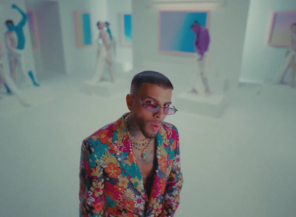 mussiconmx's tweet photo. Con colores pastel es el nuevo video de #rauwalejandro #museo ¿Que te parece? #museo #rauw #rauwalejandro #rauwalejandrooficial #trapcakevol2 #trap #martes #felizmartes #tiktok #tiktokmexico @rauwalejandro https://t.co/AKAOphBltB