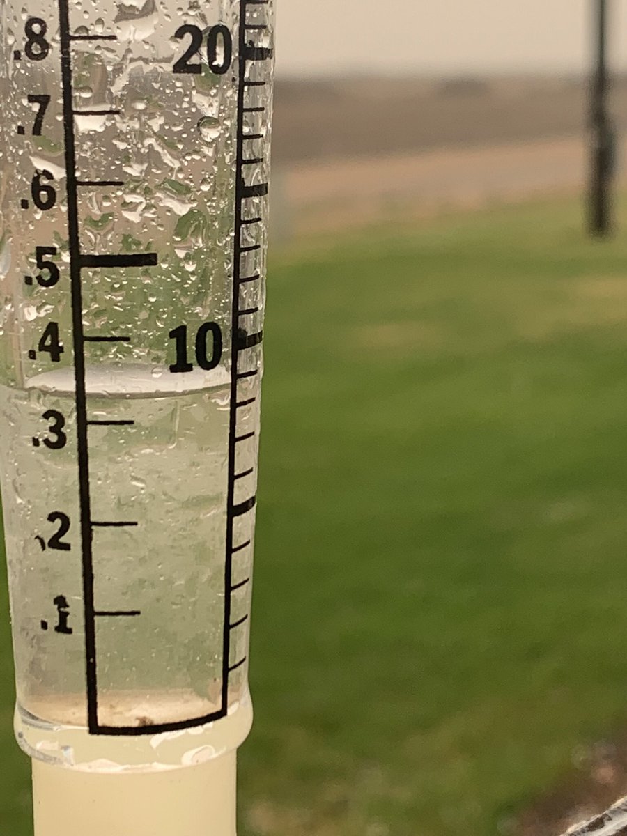 VyhEquip's tweet photo. A little rain and some pea to marble size hail https://t.co/ojSqC6spGS