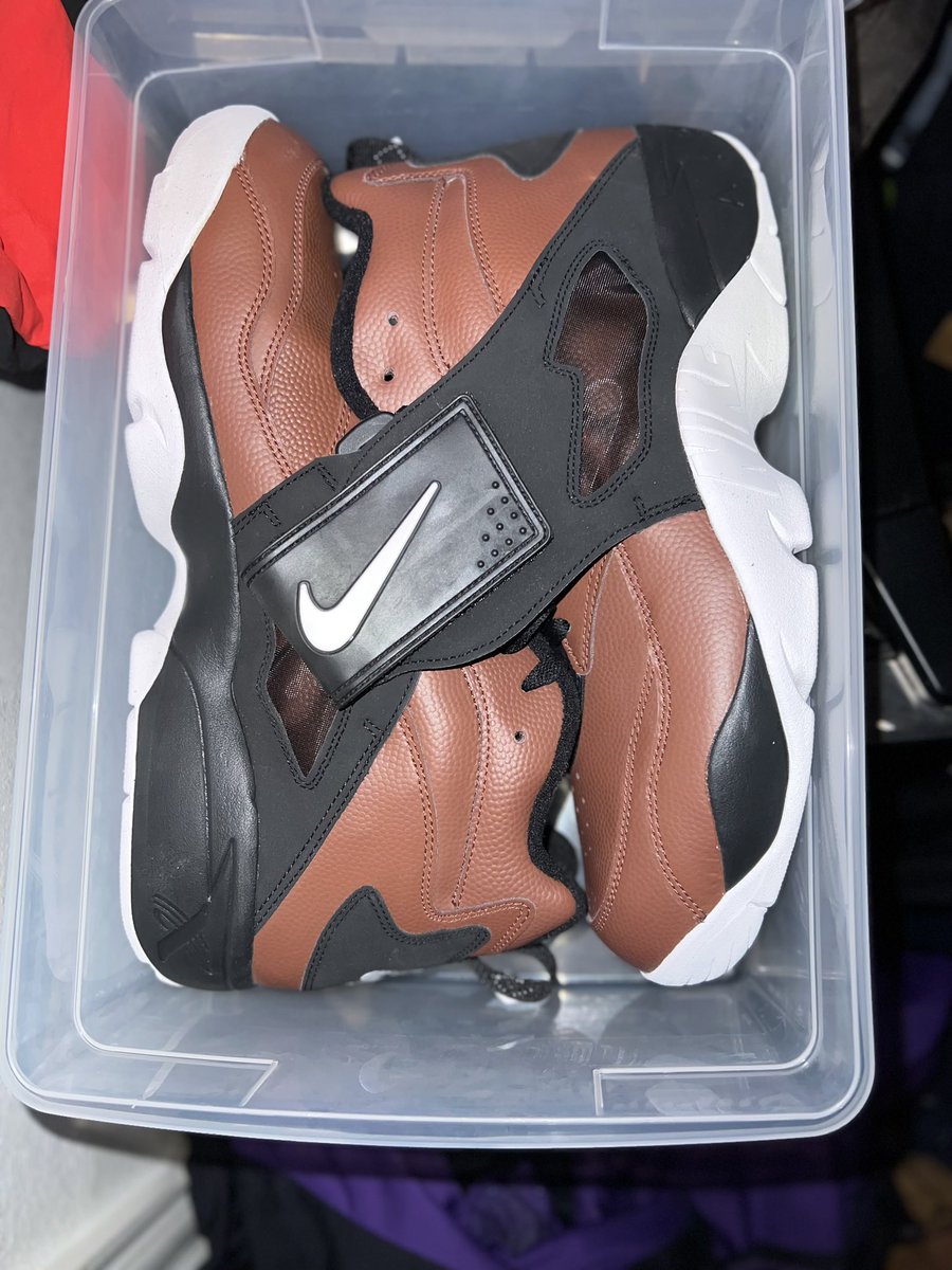THEBEATZZ's tweet photo. Size 13 for sale… make me an offer https://t.co/I9KkfKDSb3