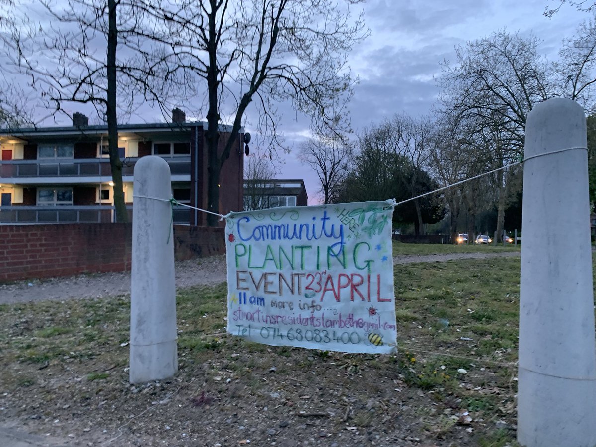 StMartinsTRA's tweet image. PLANTING EVENT: On Sat 23rd April we’ll be brightening up this unused corner of Roupell Rd with a community planting event! 🌻🌱🌷🌼 Join is from 11am for a day full of fun!! 🤩 🥳
