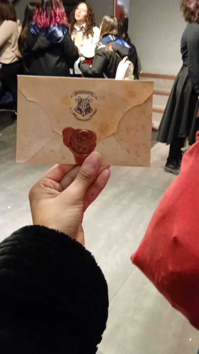 Diana13Carrizo's tweet photo. Y un día se volvió al cine y a #Hogwarts ❤️ ¡Avant premiere de #FantasticBeastsTheSecretsOfDumbledore ! Muchísimas gracias @CHPU por la invitación🙌🏻#FantasticBeasts3   #LosSecretosDeDumbledore #AnimalesFantásticos #SecretsOfDumbledore https://t.co/rllMedqp8l