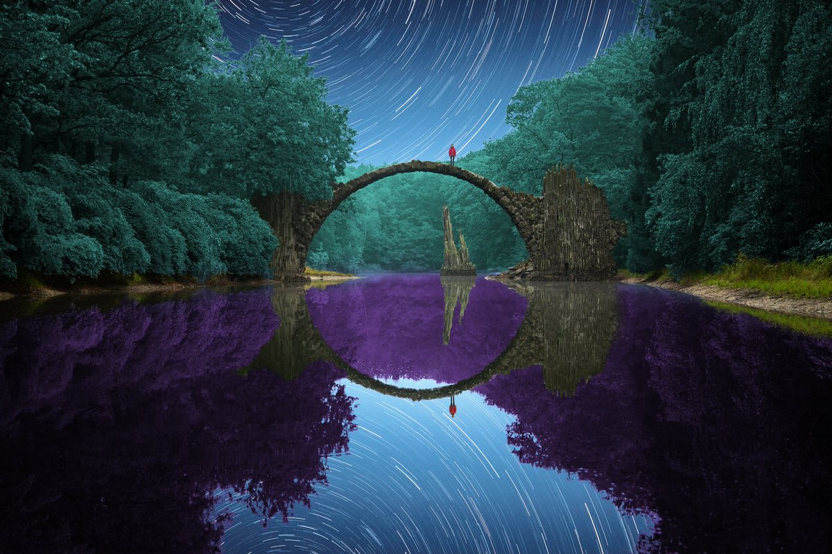 This one is for the dreamers 💭✨

Win a WL spot for Reflections:

1. Retweet &amp; like 
2. Tag a friend
3. Follow <a href="/dreamlab/">DREAM LAB 💭</a> &amp; <a href="/jacobriglin/">Jacob</a> 

22.4.22