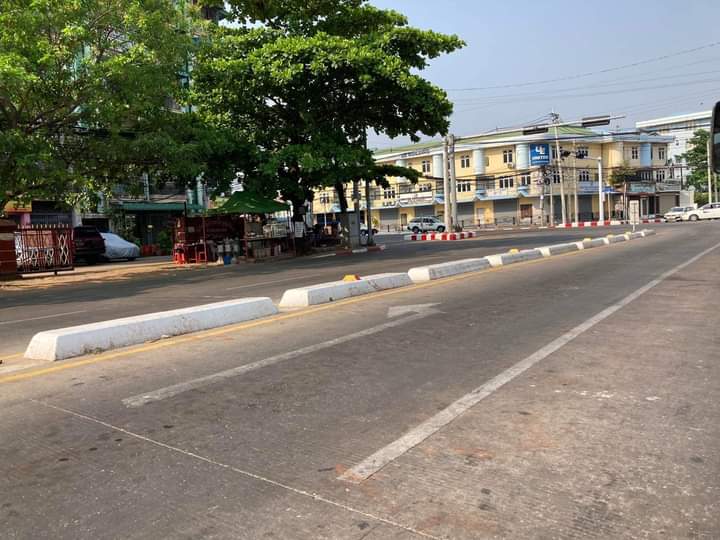 b3rry_y's tweet photo. Instead of Celebrating Thingyan happily, we have to celebrate the Revolution of Thingyan due to Military Coup. The streets of Yangon were empty because no one is playing water, like a Silent Strike.
#RevolutionaryThingyan
#2022Apr13Coup
#WhatsHappeningInMyanmar https://t.co/YbaScDTM9M