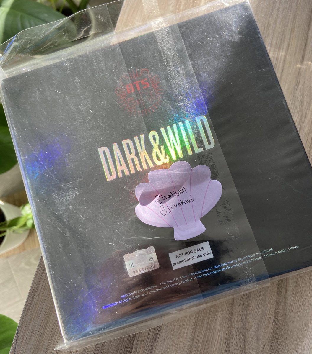 jiwakiwi's tweet photo. WTS BTS SIGNED Dark & Wild Album (No PC)
Pls DM me a reasonable offer ๐ No lowballing please!
USA Based ๐บ๐ธ
Free shipping to USA
โ Can ship WW but please keep in mind of shipping fees.
#bts #btssigned #wts #btswts https://t.co/Mg7hLBhROu