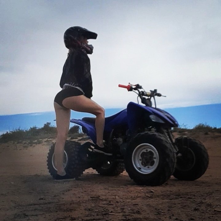 KTinkzy's tweet photo. Taking my Baby for a #Brap 💖 #ATVChicks #Raptor250 #GirlsWhoRide https://t.co/g4YKm14VtT