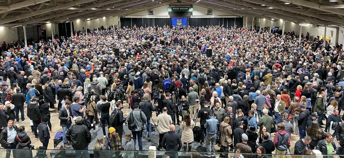 PierrePoilievre's tweet photo. I am Alberta bound… rally starting within minutes. https://t.co/0sd8muwC1t
