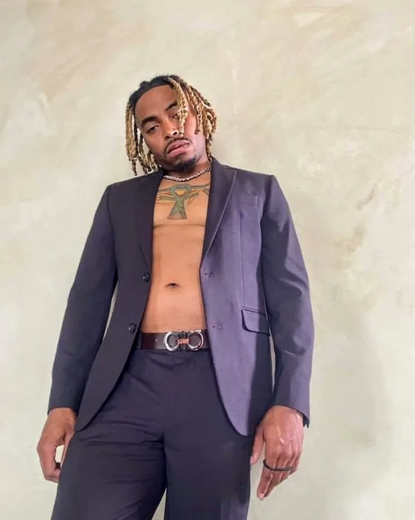 ChristianCordan's tweet photo. "Million dollar D will put that P up on the Forbes List" 🕴🏾💰🌹
Stream Levitate now and catch a vibe! Visuals coming
#levitate #Cordan #RnBGod #linkinbio #smooth #Playa #Venus #Libra #Gentlemen #Around #Fantasy #Houston #Atlanta #NewYork #Vegas #Miami https://t.co/C94rUgtk6S