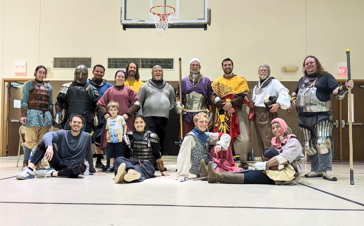 sca_ansteorra's tweet photo. His Royal Majesty Hirsch, King of Calontir, surprised the Barony of the Steppes at their weekly fighter practice this evening. He can be seen in his kingdom's purple, in the back row. Royal visits are always exciting! 
#MySCA #ArmoredCombat #Calontir #Ansteorra https://t.co/6qlEPqt7gr