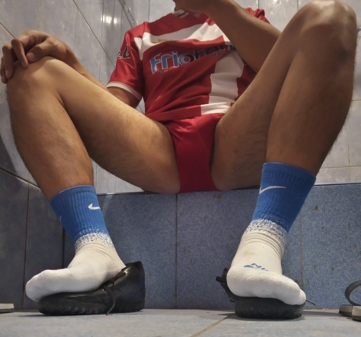 James_Sucre2305's tweet photo. Luego de la pichaga⚽️🏃‍♂️🚿 https://t.co/Nu0ntazdso
