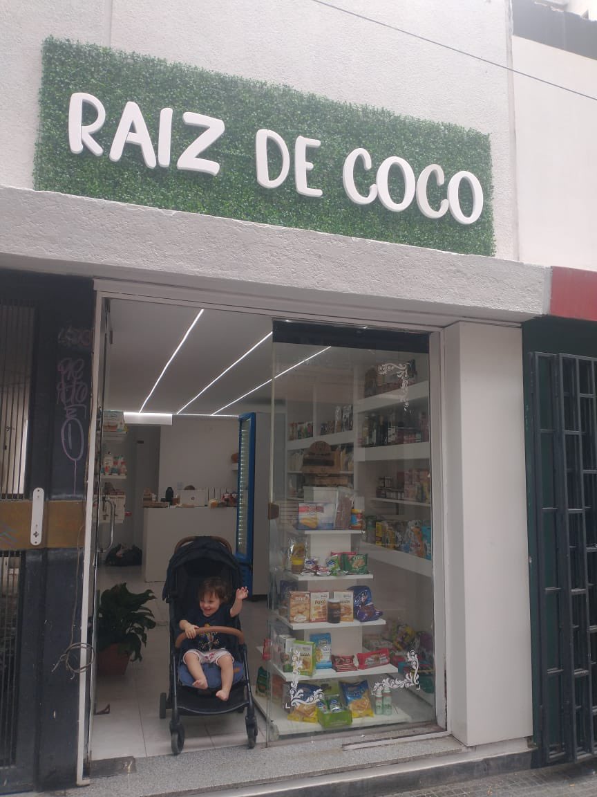 tere_usa's tweet photo. Mi hermana es celiaca y hace poco le dijeron que no puede comer carne, le cuesta mucho encontrar que comer y con mucho esfuerzo se puso su local de comida saludable para que los que estén la misma, tengan opciones

Laprida al 400, tucuman 
Copate y dale RT https://t.co/x9lMeoo1Cv
