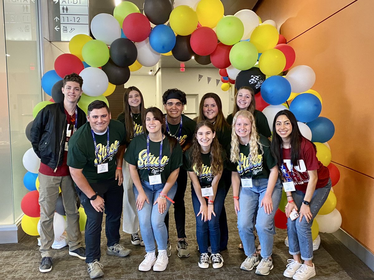 RCHS Student Council tweet media