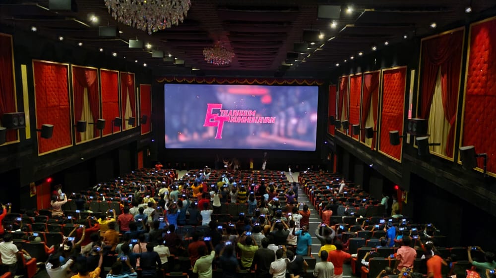 AwesomeAravin13's tweet photo. Vinoth nelson Pandi ...Ellarum pandi ya tha underestimate pananga🤞 ana he proved his worth against a big Hero🦁 #ET #EtharkkumThunindhavan @pandiraj_dir ...That's it https://t.co/Z5PwFzEXbW