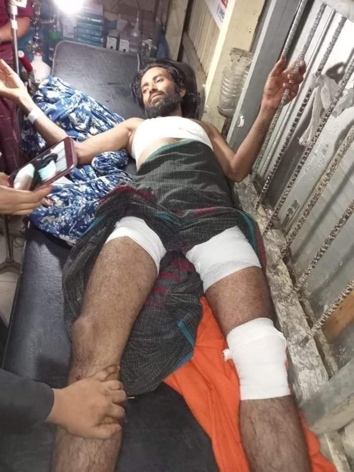 RoMdzubair7's tweet photo. According to the report of the camps, this terrorist Munna is a member of RSO and all the APBN police of all the camps are fostered by him, so no one dare to stand against him.
 #Save_rohingya                        #Save_humanity  #end_genocide

https://t.co/aresToBgiI https://t.co/WJVSdG8n8c