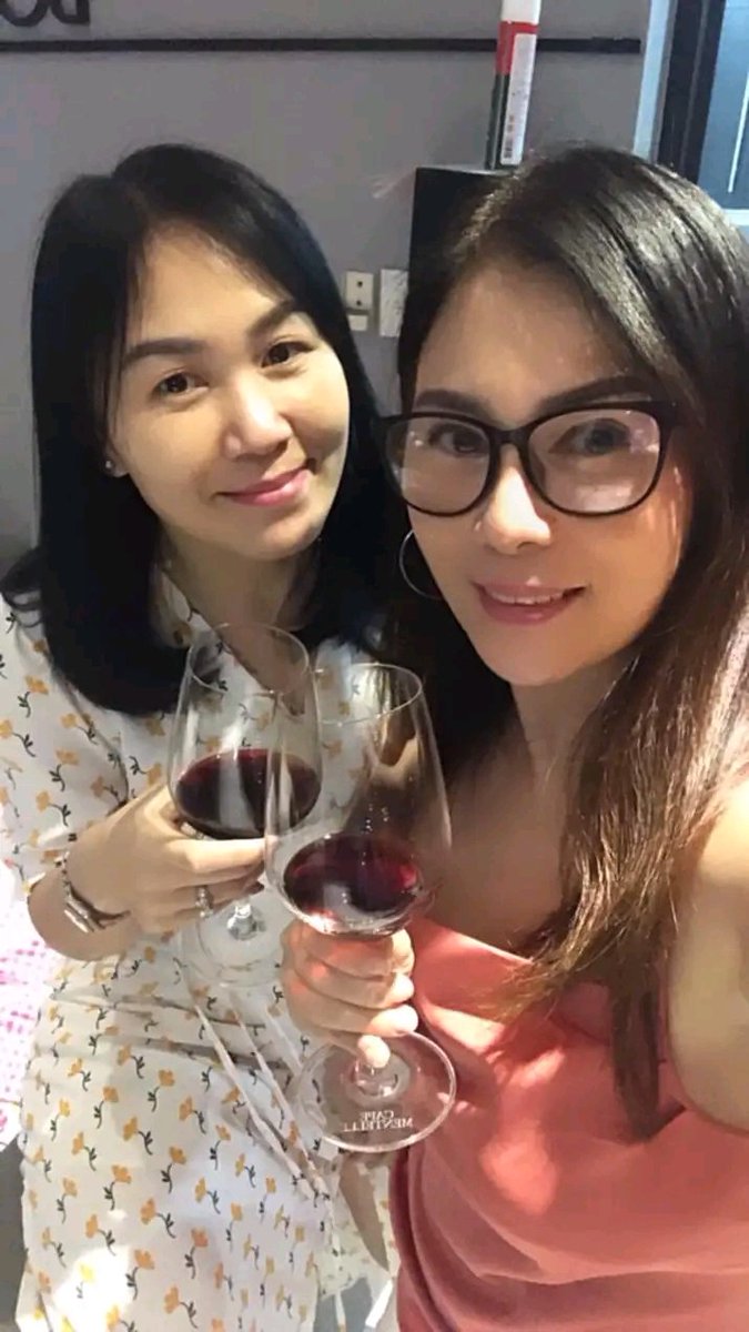 khukhamuxhim1's tweet photo. ดื่มสงกรานบ้านเรา พัทลุงจร้าาาา https://t.co/5JPamBGNJe