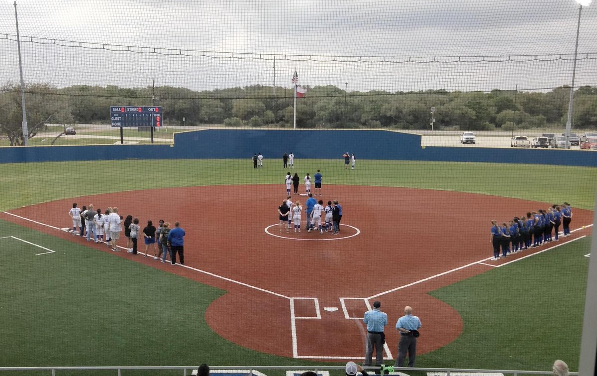 ricesoftball's tweet photo. Thank you to all the teachers that  came out for teacher appreciation night. Really appreciate all you do for our lady Raiders!! ⁦@ricehsraiders⁩ https://t.co/voevgOsfZ7