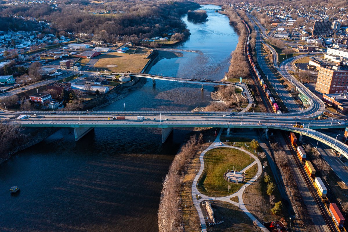 🌟 If you are putting together a website for your business, then hiring a professional photographer can make all the difference. He or she will be able to produce quality images that tell your story helping your product or brand stand out among the competition.