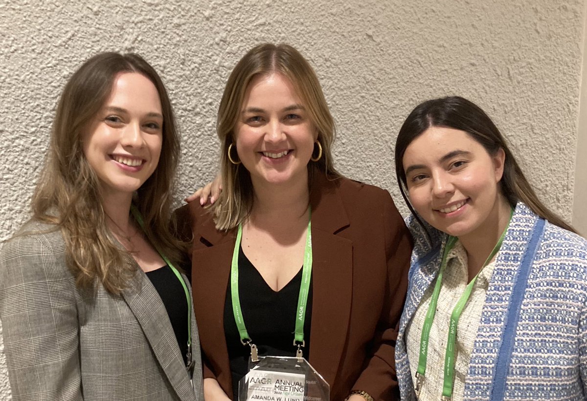 Amanda Lund Lab (@thelundlab) on Twitter photo Excited to be at #AACR22 with <a href="/katie_ventre/">Katie Ventre</a> <a href="/Triantafyllia14/">Triantafyllia</a> to celebrate good science and funding from <a href="/AACRFoundation/">AACR Foundation</a> <a href="/bmsnews/">Bristol Myers Squibb</a> <a href="/Perlmutter_CC/">Perlmutter Cancer Center at NYU Langone Health</a> <a href="/NYUGSOMimcg/">NYUGSOM Interdisciplinary Melanoma Program</a> <a href="/nyulangone/">NYU Langone Health</a> Excited to be at #AACR22 with <a href="/katie_ventre/">Katie Ventre</a> <a href="/Triantafyllia14/">Triantafyllia</a> to celebrate good science and funding from <a href="/AACRFoundation/">AACR Foundation</a> <a href="/bmsnews/">Bristol Myers Squibb</a> <a href="/Perlmutter_CC/">Perlmutter Cancer Center at NYU Langone Health</a> <a href="/NYUGSOMimcg/">NYUGSOM Interdisciplinary Melanoma Program</a> <a href="/nyulangone/">NYU Langone Health</a>