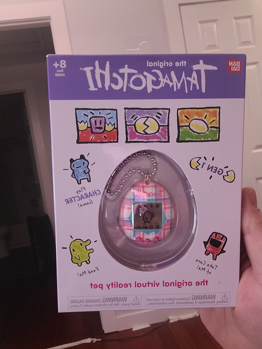 Smol_fr0ggy's tweet photo. It finally showed up!!!!! Excited to get my childhood back after I lost my gen 3s from moving. #tomagatchi #nostalgia https://t.co/1hU2blR0f0