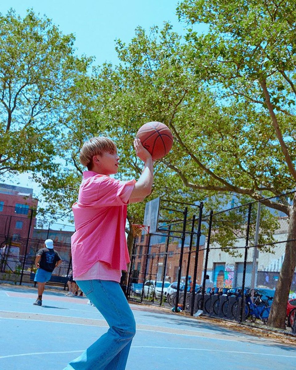 yeobaII's tweet photo. First time kong manood ng UAAP di ko inaasahang mag kaka boyfriend pa ako 😭💓
grabe naman yun Lord!🥹

04.09.22 🦋✨❤️ https://t.co/W7teHCPn5D