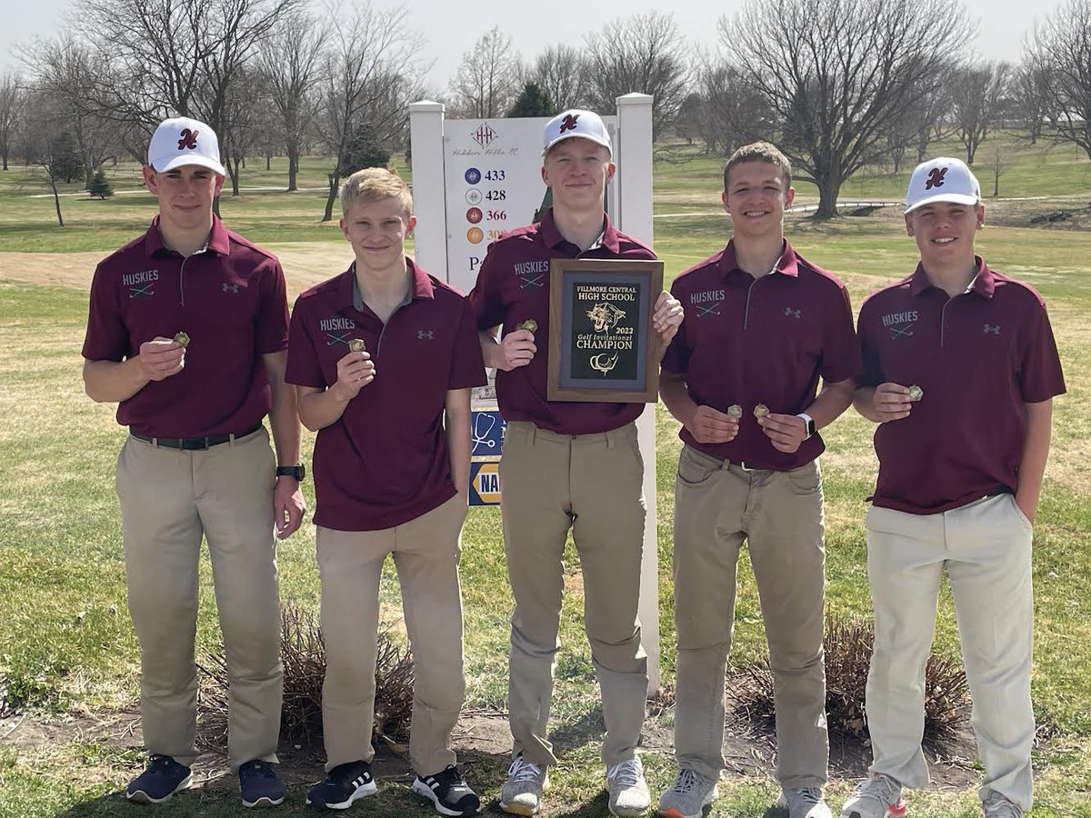 Heartland placed 1st as a team with a 396. Two Huskies placed, Jacob Regier placed 3rd with a 92 and Mason Hiebner placed 4th with a 94. Creighton Friesen and Alex Goertzen both finished with a 105 and Reeve Oswald rounded out the team with a 108. #heartlandhuskies