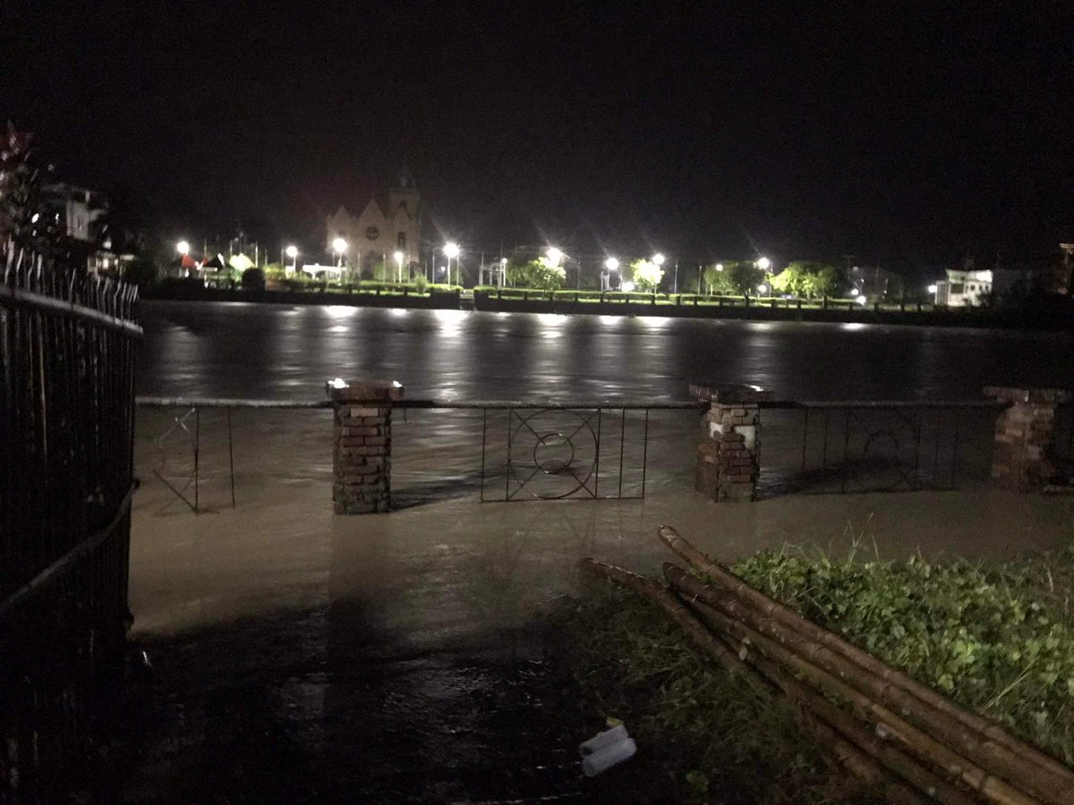 M1NSEUNGMO's tweet image. my mother side relatives live in panitan, capiz at ilang araw na po silang binabaha. kung kaya niyo pong magdonate sa mga donation drives na ipinapakalat dito sa twt, isang malaking tulong na po &apos;yon sakanila.

#IloiloNeedsHelp
#CapizNeedsHelp
#LeyteNeedsHelp
#BaybayNeedsHelp