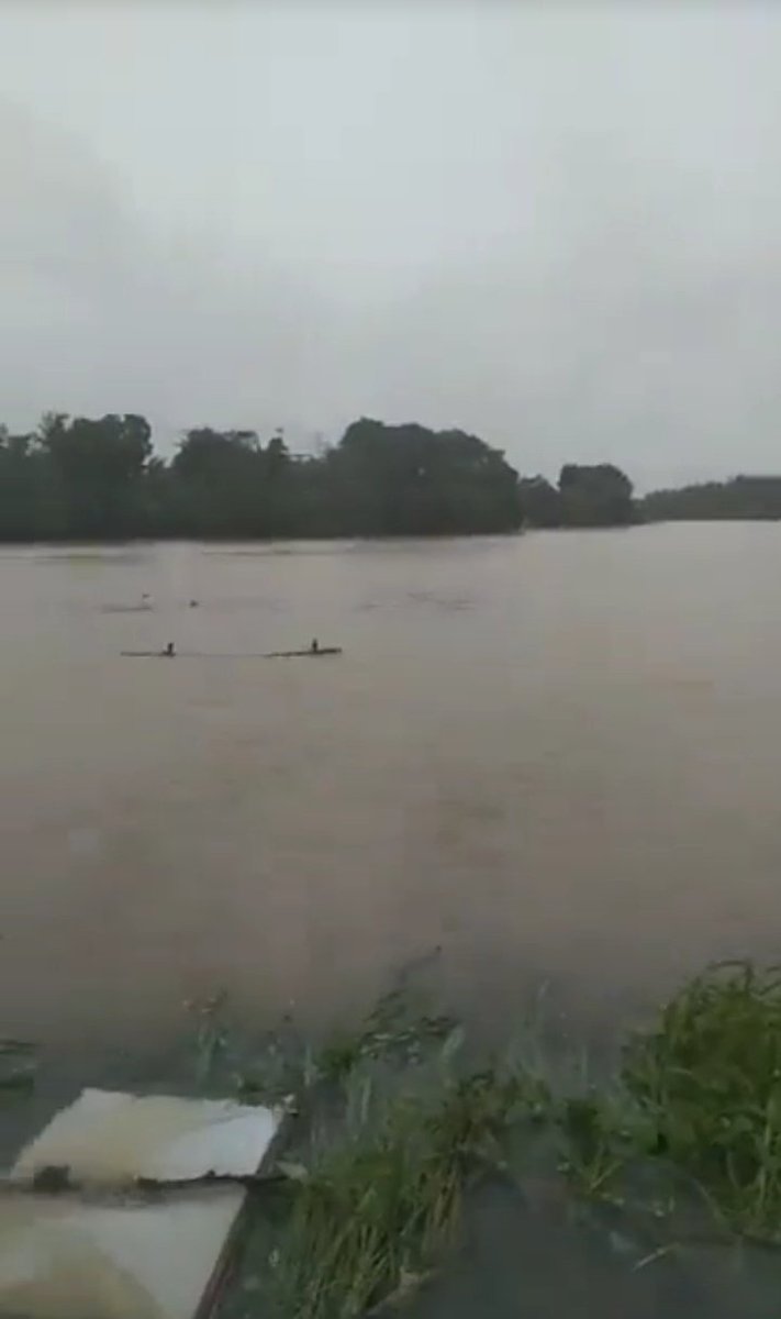 M1NSEUNGMO's tweet image. my mother side relatives live in panitan, capiz at ilang araw na po silang binabaha. kung kaya niyo pong magdonate sa mga donation drives na ipinapakalat dito sa twt, isang malaking tulong na po &apos;yon sakanila.

#IloiloNeedsHelp
#CapizNeedsHelp
#LeyteNeedsHelp
#BaybayNeedsHelp