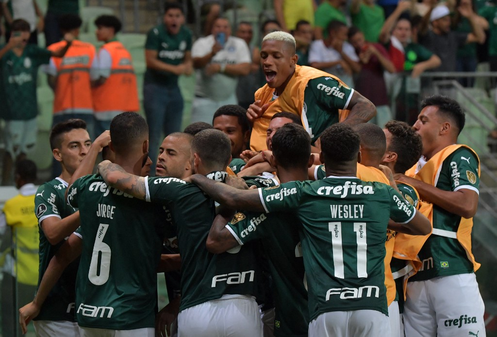 radiortc's tweet photo. Final

#Palmeiras 8 - 1 #IndependientePetrolero 

🏆 #Libertadores https://t.co/vK8GS5OXPw