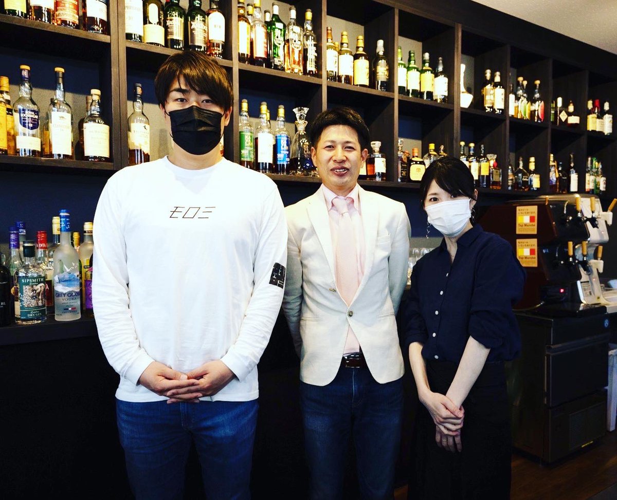 start_with71's tweet photo. 4月9日(土)
15時〜

世界銅賞！日本初のチーズ
BROWNCHEESEで有名な
"ナカシマファーム"

×

福岡の唎酒師
"すぎたま"さんによる
厳選佐賀縛りの日本酒

今回は、
ナカシマファームさんの牛の育成をされている生産者の方をゲストに"チーズ"×"日本酒"のマリアージュを愉しむ企画。

#start_with71 https://t.co/a7WhcT7DTY
