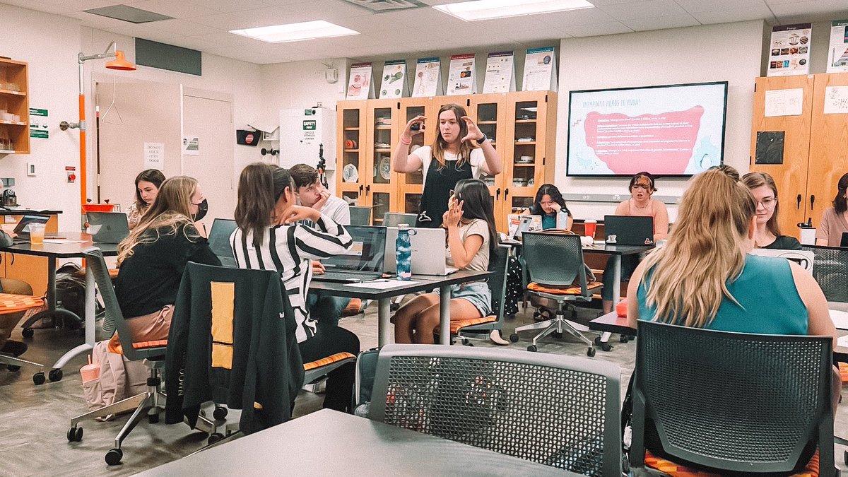 MsMajor_Bio's tweet photo. Today I co-taught my first biology lesson in the safe space of my EMS 205 class! I’m super grateful to be able to practice my co-teaching skills before they are put into action at Centennial Campus Magnet Middle School! 😁 #coteaching #ncstateced #ems205 #biology https://t.co/grGQjW44YV
