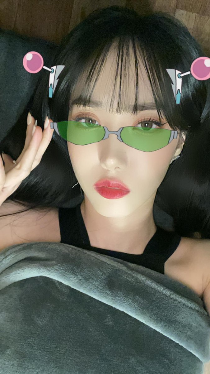 220401 #신비 유니버스 FNS

🐱 신비. 닉네임. 내놓으시죠?