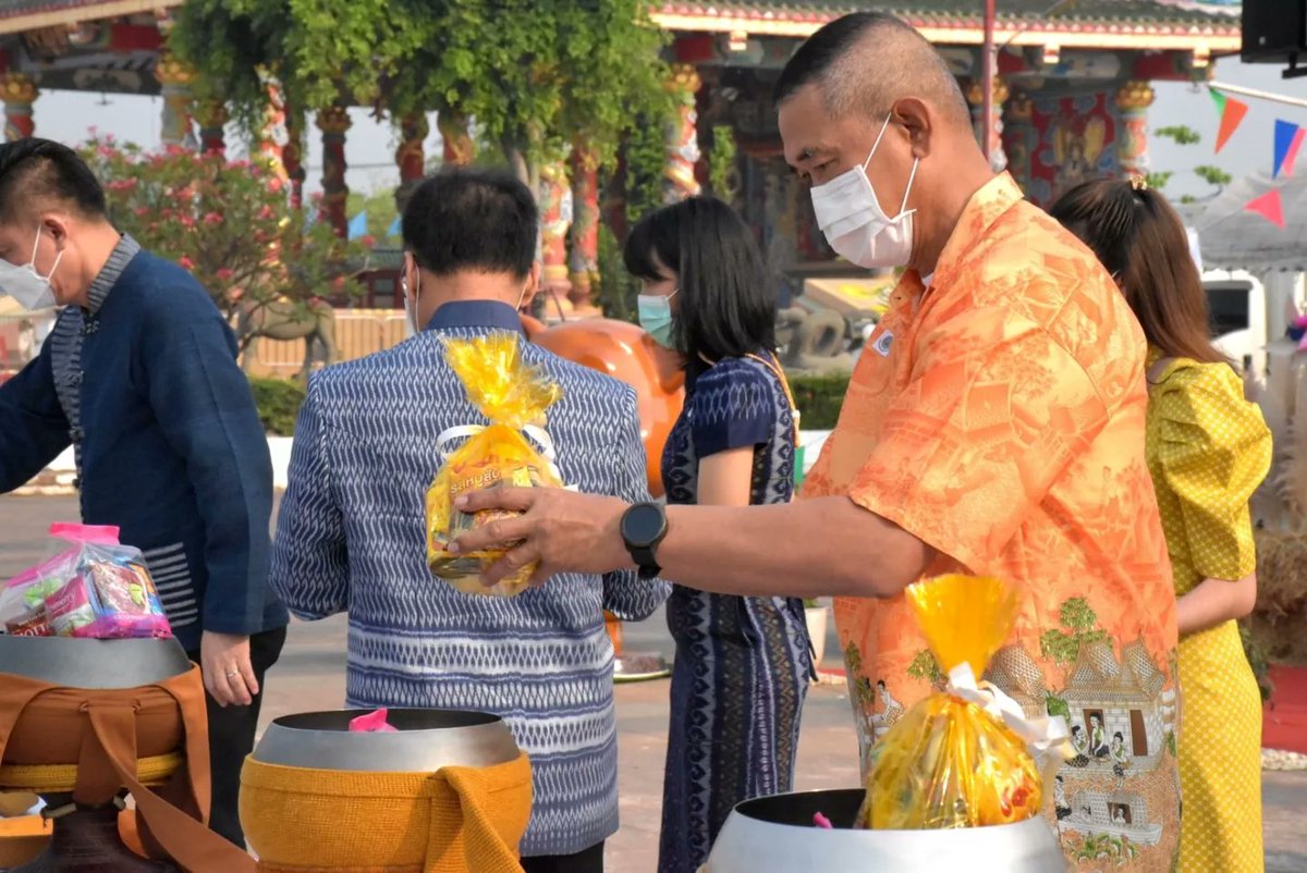 24thmilitary_pr's tweet photo. มทบ.24 ร่วมกิจกรรมสืบสานวัฒนธรรมไทยสงกรานต์วิถีใหม่ ปี 2565 ณ ศาลาพิธีทุ่งศรีเมือง สนามทุ่งศรีเมือง ต.หมากแข้ง อ.เมือง จ.อุดรธานี
#สงกรานต์2565
#��งกรานต์วิถีใหม่
#สวัสดีปีใหม่ไทย
#มณฑลทหารบกที่24
#กองทัพภาคที่2
#กองทัพบก https://t.co/PiyI9d2fD8