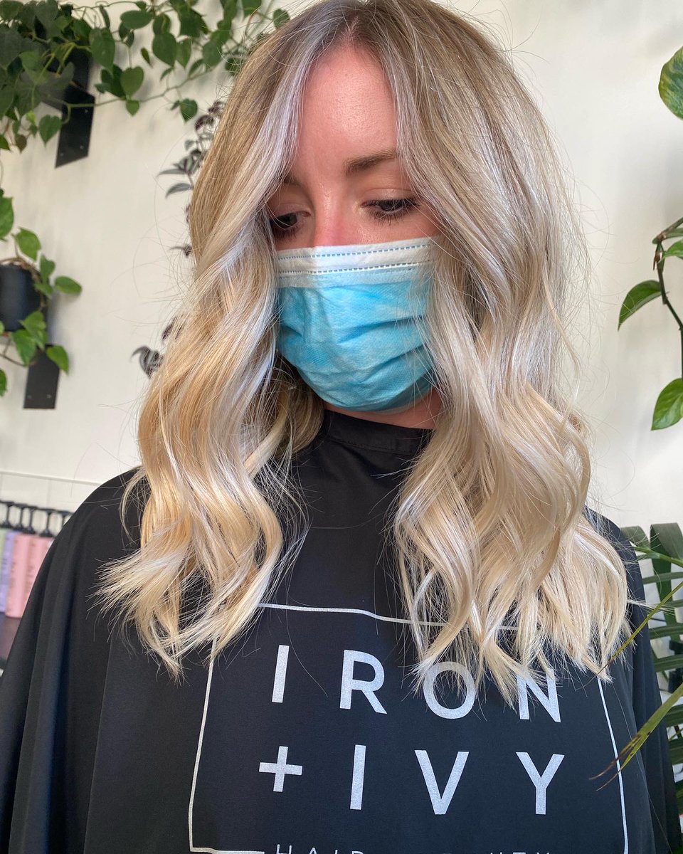 Hello world! Iron and Ivy here - ready to share our beautiful work with the twitter-verse! 

#blondes #blondehair #blondetransformations #ironandivyhair #ironandivy #besthairsalonqueenstown