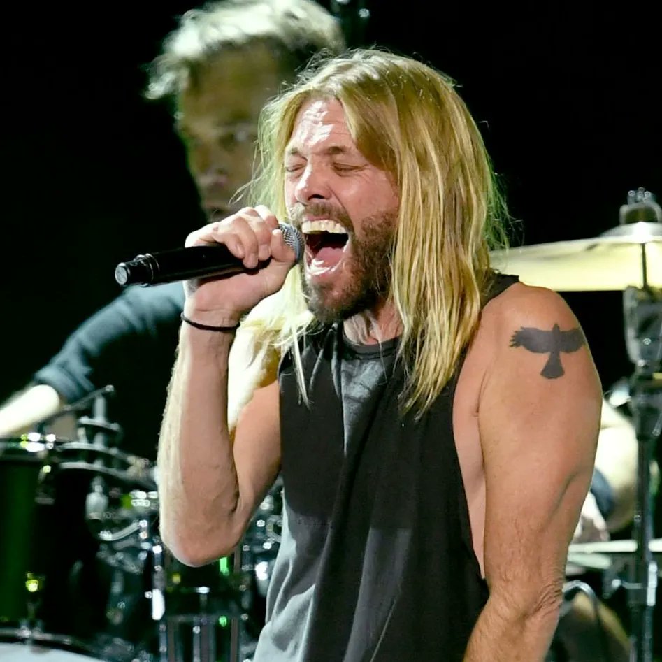 THawkinsRiders's tweet photo. Taylor performing at I Am The Highway: A Tribute to Chris Cornell at the Forum on January 16, 2019 in Inglewood, California.

 Photo by Kevin Winter

#foofighters #taylorhawkins https://t.co/ChM768OpwX