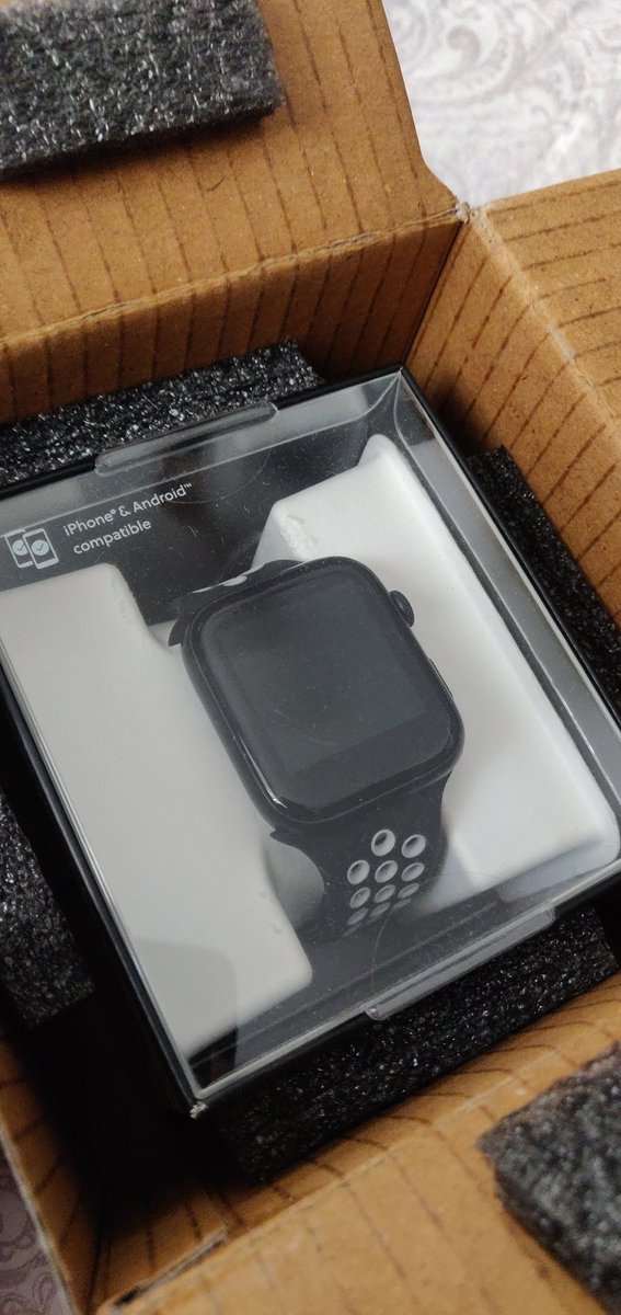 nishant_modak's tweet photo. @Fossil @TataCLiQ 
Worst experience!!!
Ordered fossil 6 gen watch and a totally different watch came with the packing of fossil 🤐 https://t.co/nPKohULgXa