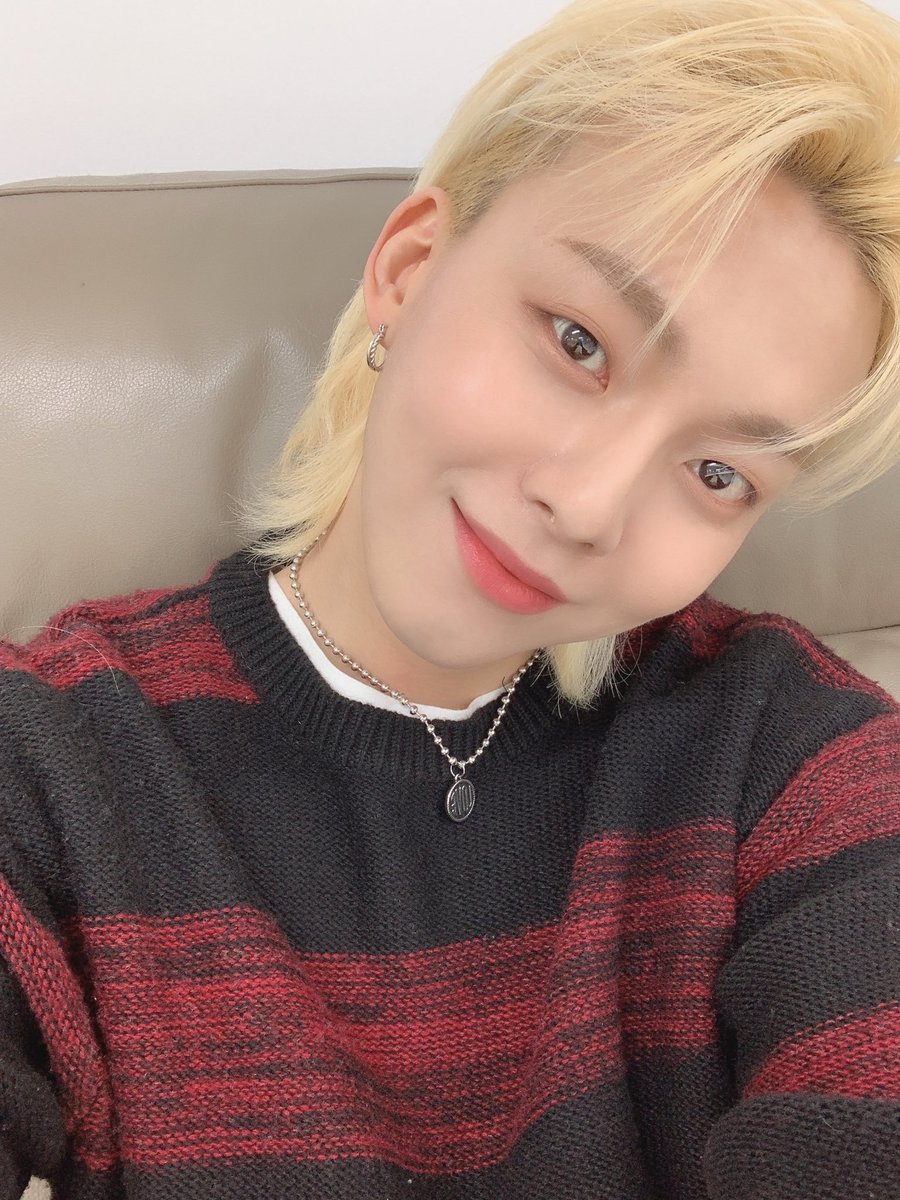 [📢] 잠시 후 12시 30분‼
네이버 Now 온에어 #점심어택 에 #우진영 이 출연합니다❣

많은 시청 부탁드립니다🙋‍♀️🙋‍♂️💛

▶️ naver.me/G14gqnqm

#WOOJINYOUNG #UNBELIEVABLE