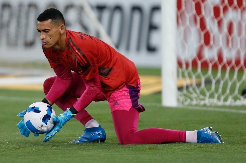 Santos estreia bem pelo Flamengo e já começa a ganhar a confiança da torcida