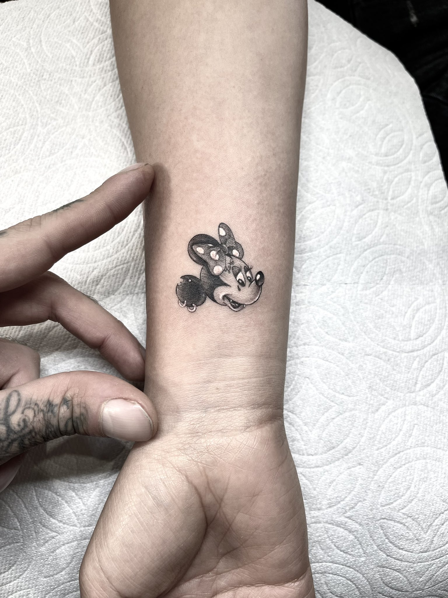 Ernest Shackleton Fra omhyggelig Romeo Lacoste on Twitter: "Micro single needle Disney Tattoos!! Would you  get one? https://t.co/lsRUkacPTB" / Twitter