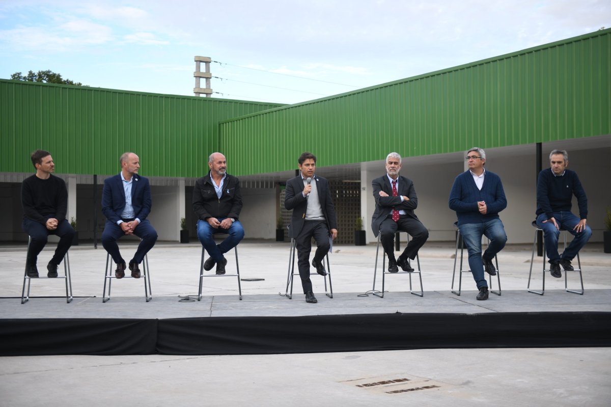 ZNVISION's tweet image. .@Kicillofok “Los esfuerzos de la Provincia estarán dirigidos a acompañar y complementar las políticas nacionales”
 #Acompañar #complementar #esfuerzos #Kicillof #políticasnacionales #Provincia

zonanortevision.com.ar/263767/kicillo…