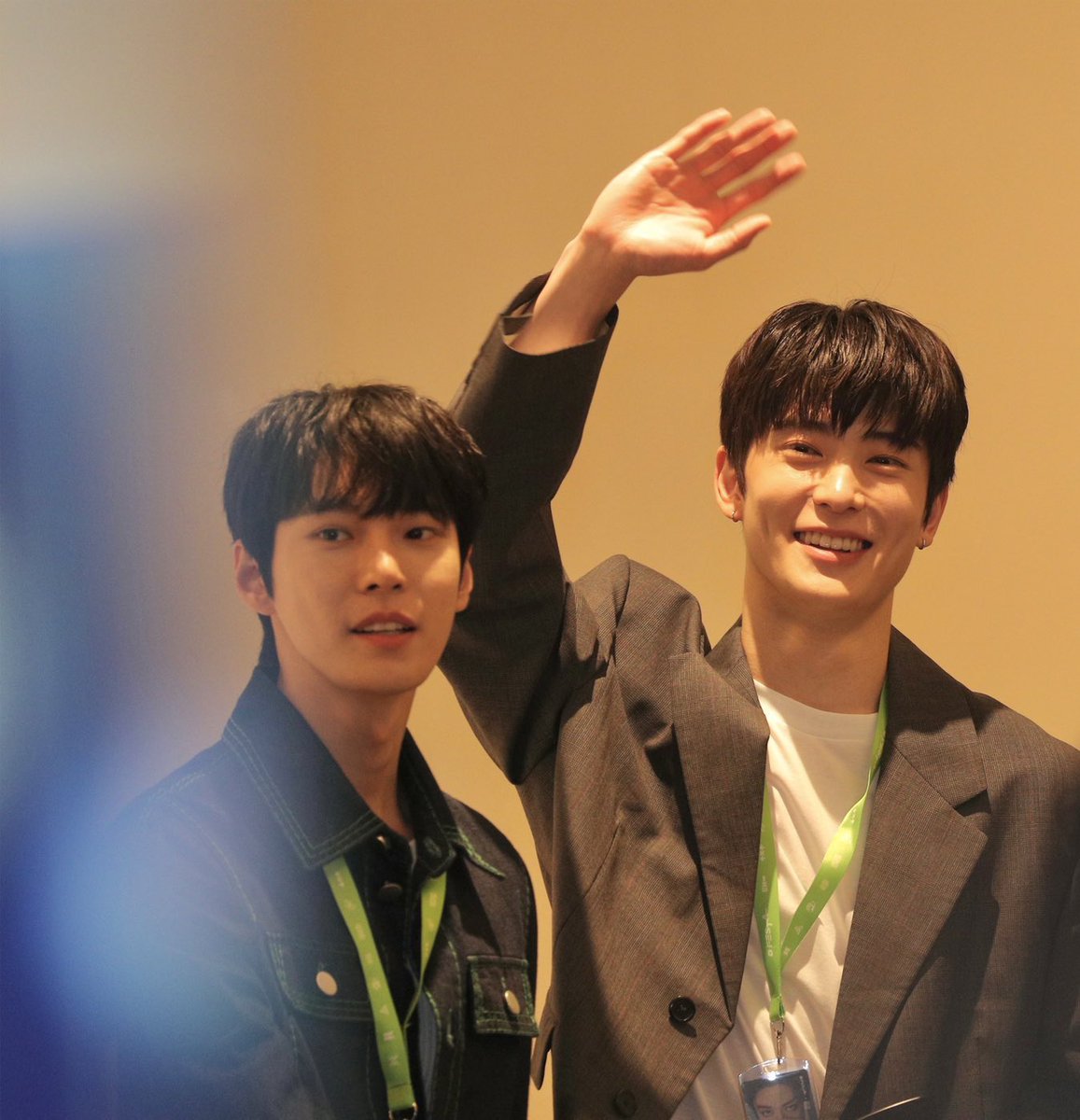 อยากแชร์รูปคนนี้ให้คนทั้งโลกเห็นว่าแจโดเหมาะสมกันขนาดไหน #jaedo