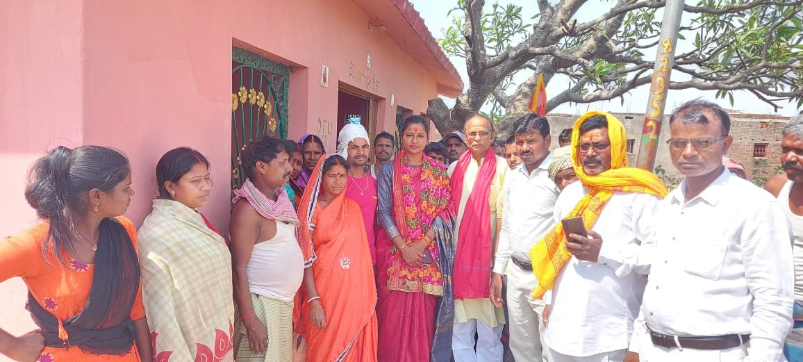 AmbaPrasadINC's tweet photo. केरेडारी प्रखंड अंतर्गत पेटो और जोको पंचायत के अखाड़ों में पहुंचकर श्री रामनवमी महापर्व की बधाइयां एवं शुभकामनाएं दी। https://t.co/L8xGajNS3W