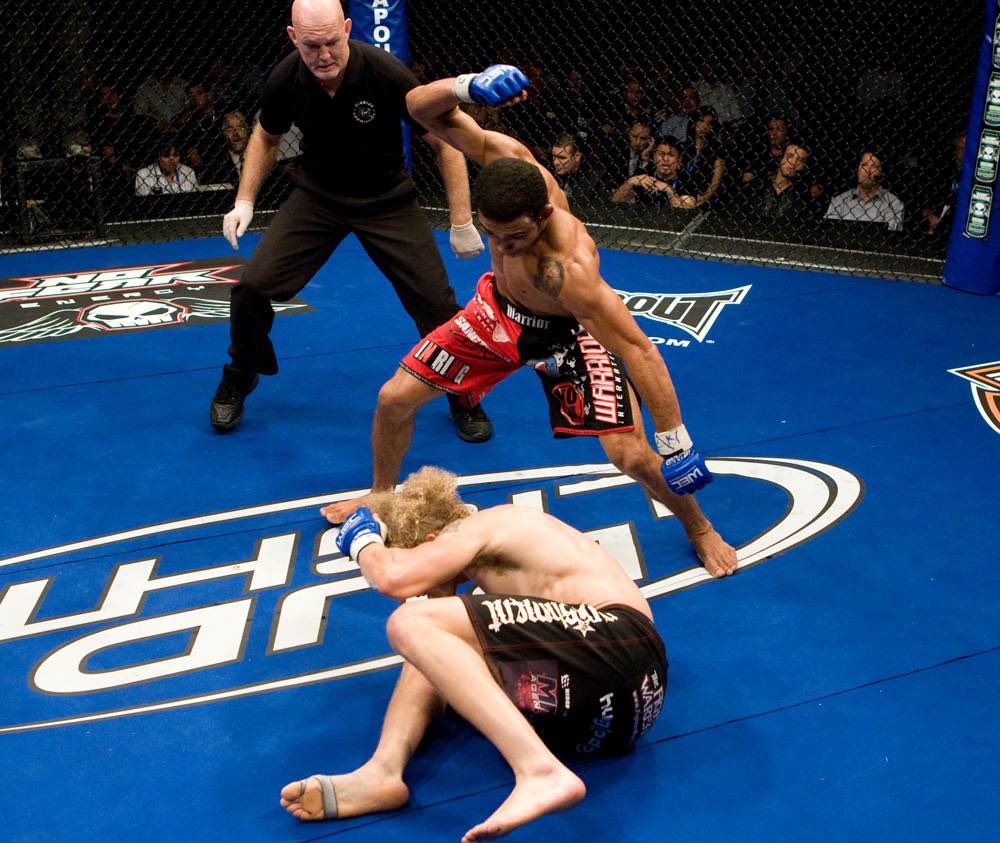 Victor_Hayler's tweet photo. @MMAFighting @stylebender @alexvolkanovski I respectively disagree… https://t.co/yG8yOmH2Q7
