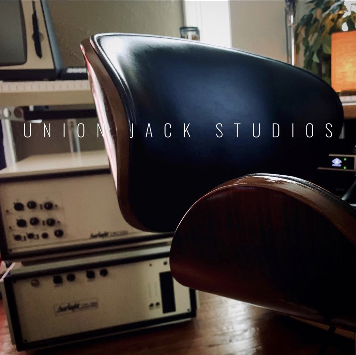 UnionJackStudio's tweet photo. Busy recording tonight with the dual Fairlight Series 30A’s. @SoMiDalsgaard 
#fairlightcmi #fairlight #music #recording #studio #recordingstudio https://t.co/dV5GpTc2AU