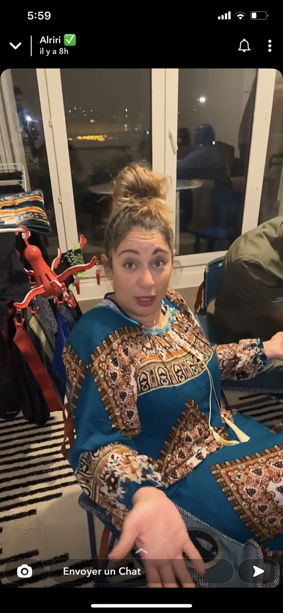 Aurlien23021331's tweet image. Je regarde la story de l’autre clochard de alrima c’est normale comemnt ils rabaissent Océane ? Devant tout le monde et elle cette sorcière va te laver va et la femme de alrima l’obèse qui défend pas sa copine Des vrais gitans #alrima #stafftechnique