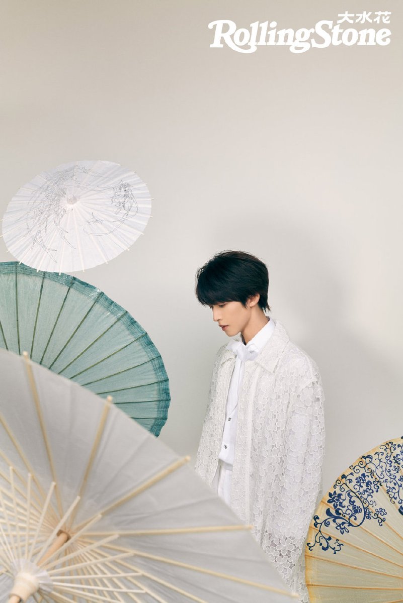 dearliuyou's tweet photo. i mean, look at him?? https://t.co/JO9Ihu11rw