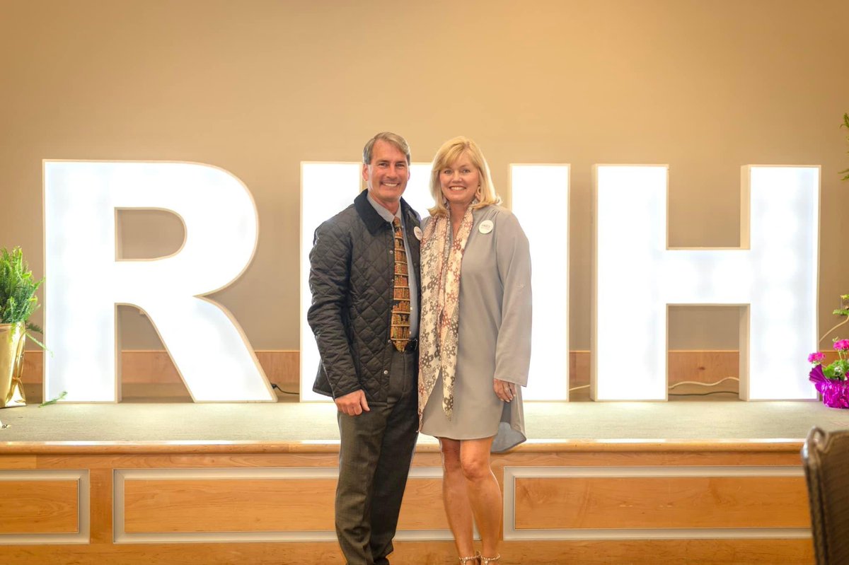 VoteLEWin22's tweet photo. Had an awesome time at the Republican Women of Huntsvilleโs fashion show! Thank you to all of the incredible ladies that help put this on. #VoteLEWin22 ๐๐บ๐ธ https://t.co/JKcuVMRe0z