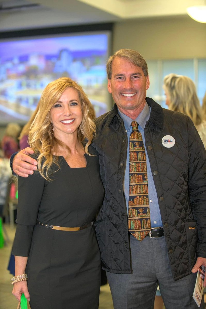 VoteLEWin22's tweet photo. Had an awesome time at the Republican Women of Huntsvilleโs fashion show! Thank you to all of the incredible ladies that help put this on. #VoteLEWin22 ๐๐บ๐ธ https://t.co/JKcuVMRe0z