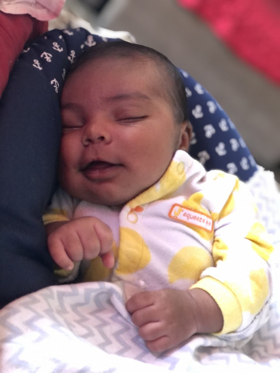 silva3009's tweet photo. Primeiro mês do meu amor 💙👶🏽 https://t.co/OzutERdeBk